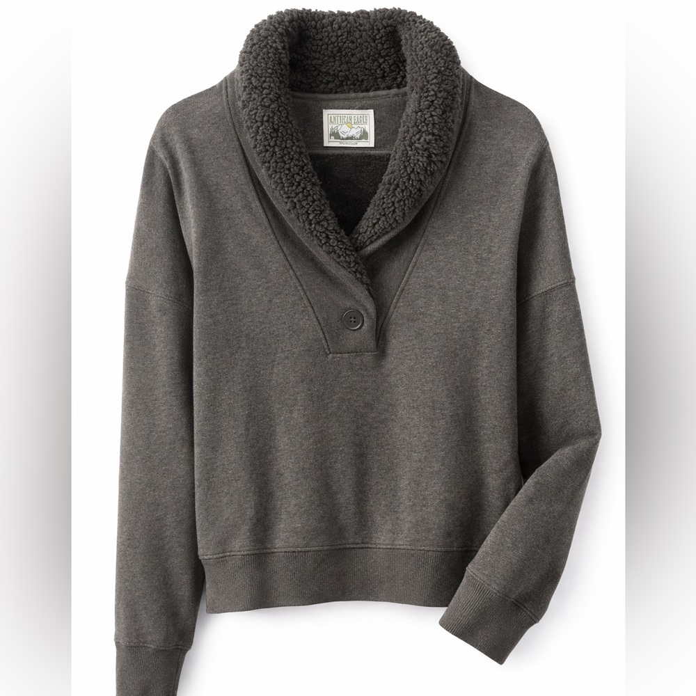 #85 American Eagle NWT Sherpa Collar Pullover